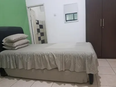 Cendrawasih Syariah Homestay Hotel dekat WISATA VILLA GARDENIA LAMPUNG