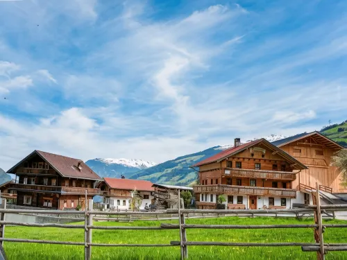 Lovely Apartment in Hainzenberg Next to Forest
