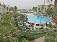 Argan Albida'a Hotel & Resort - Kolam Renang