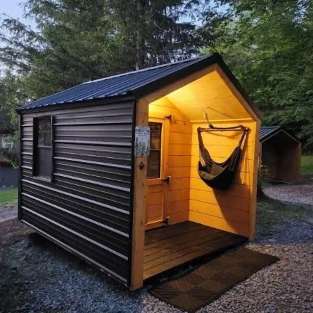 Roscoe Coop Clucking Crazy Hut