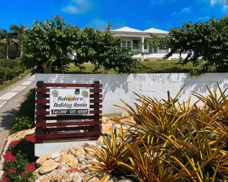 Holiday Home Belvedere Hotels in Cedar Grove