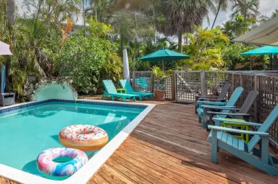 Sunnyside up Hotels in Monroe County