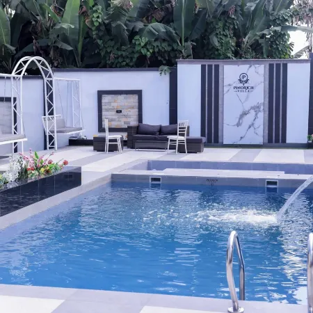 Pinorich Villa-Buea