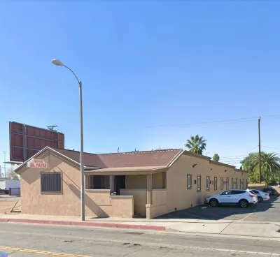 โรงแรม El Patio โรงแรมใกล้INLAND EMPIRE MILITARY MUSEUM