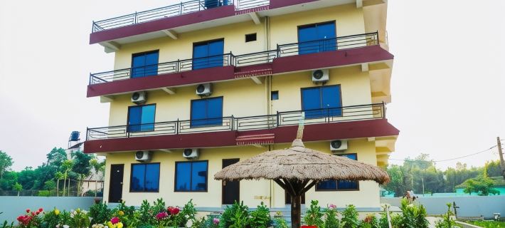 Hotel Nepal Inn Sauraha Hotele w: Chitwan