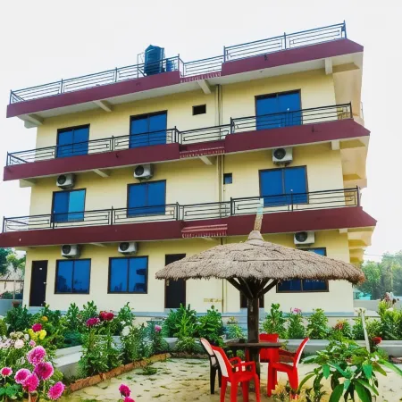 Hotel Nepal Inn Sauraha