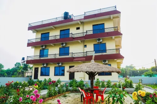Hotel Nepal Inn Sauraha Hotels in Sauraha