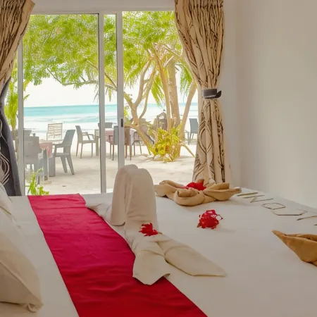 Crown Beach Hotel-Private Bikini Beach