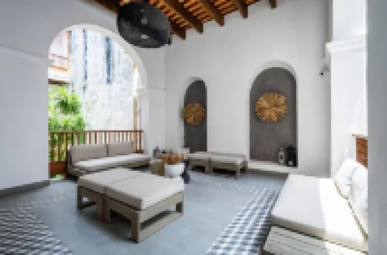 熊同住的Casa Las Ruinas 鄰近美洲博物館的酒店