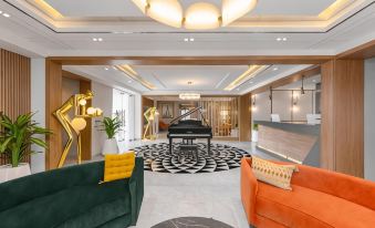 Ivy Lush Hotel