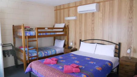 Summers Rest Units Отели рядом с достопримечательностью «Port Campbell Jetty»