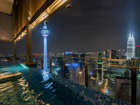 Pavilion Ceylon Hill Suites, Bukit Bintang by Perfect Host Отели рядом с достопримечательностью «UCSI University Block E»