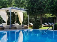 Sea View Cityscape Hotel - Pools