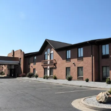 Super 8 by Wyndham Metropolis