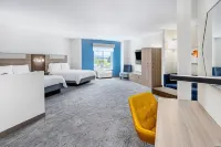 Holiday Inn Express & Suites Denver North - Thornton Hotels in Thornton