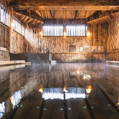 Tsuta Onsen Ryokan Hotel berhampiran Jambatan Jogakura