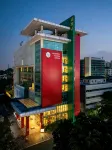 Naraya Hotel Hotels in der Nähe von Universitas Azzahra Kampus Cakung
