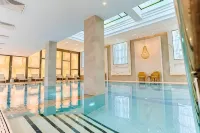 Ensana Thermia Palace - Pools