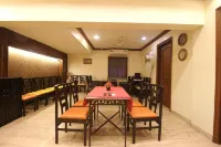 Hotel Redwings Castle Hotels near Kharghar Hills