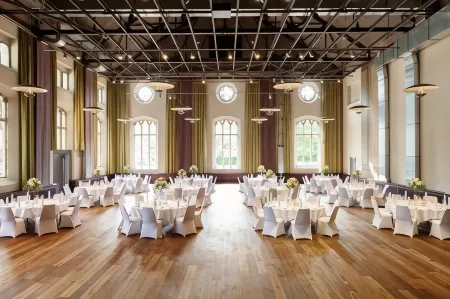 Steigenberger Parkhotel Braunschweig Отели рядом с достопримечательностью «Крепость Данквардероде»