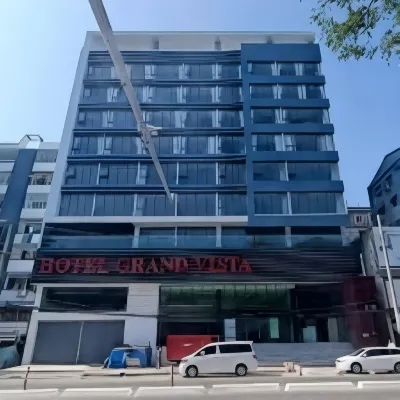 Hotel Grand Vista Hotels in Ahlon Township