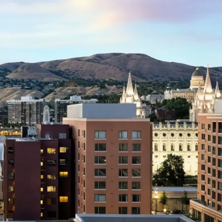 Salt Lake Marriott Downtown at City Creek Отели рядом с достопримечательностью «Pioneer Memorial Museum»