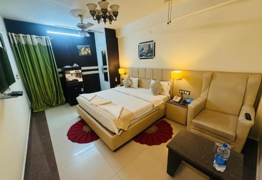 Zero Mile Rooms - Housity