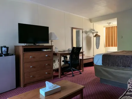 Red Carpet Inn and Suites Ebensburg