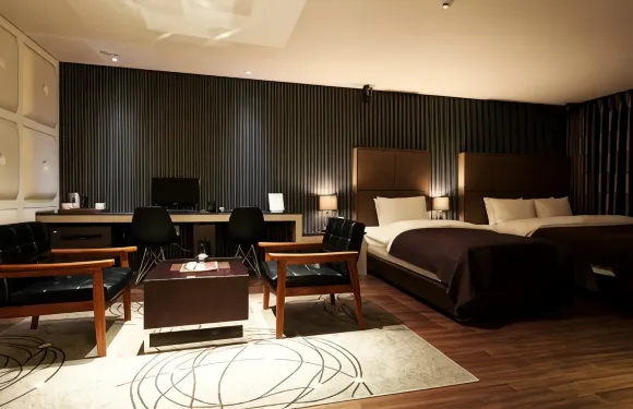 烏永布拉特里酒店