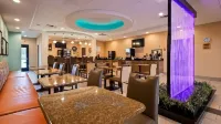 中庭貝斯特韋斯特優質套房飯店