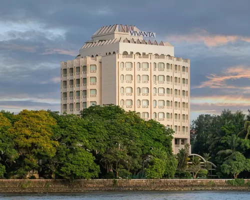 Vivanta Ernakulam, Marine Drive Hotels near Jain Temple