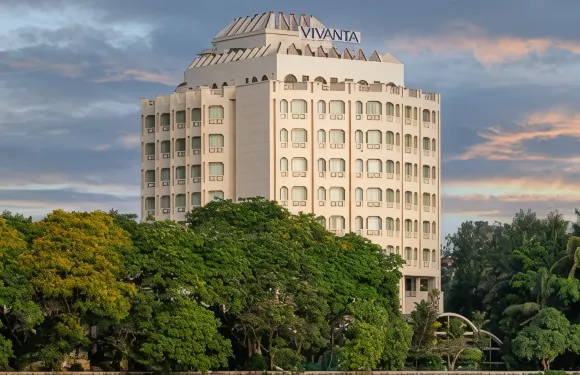 埃爾訥古勒姆海濱大道港威酒店