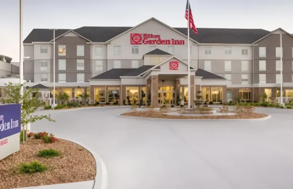 希爾頓花園酒店-薩里納