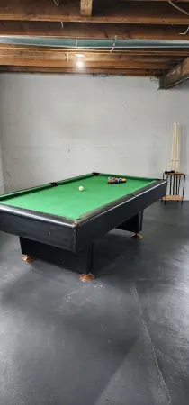 Charming 2-bedroom house with WiFi, AC in cool Escanaba