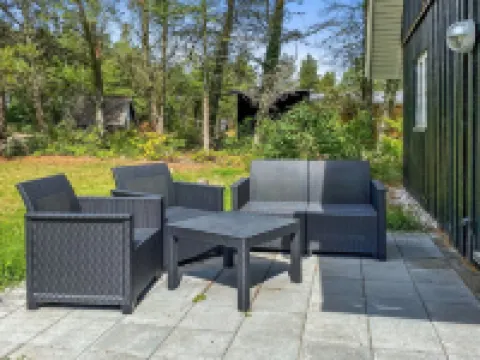 "Annlouise" - 300m from the Sea