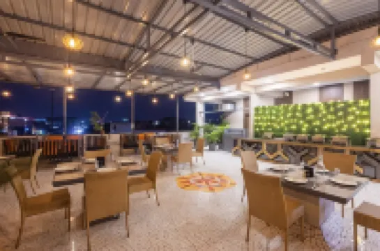 Pravasa Stay Near Luv Kush Square