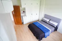 Luxurious Double Deluxe with WIFI near SM Lucena - 3 Sao