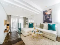 PETIT PALACE SUITES HOTEL Hotels near Charaf