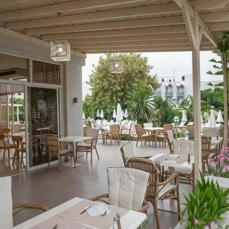 Palm Beach Hotel - Adults Only