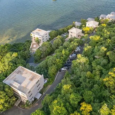 Point Pleasant - Perfect Romantic Getaway - 3 Pools/Intimate Beach
