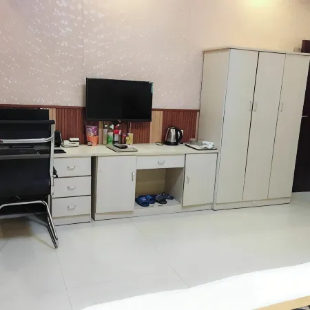 Liucheng 168 Business Hotel