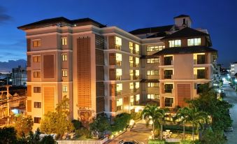Grand Marina Residence Hotel