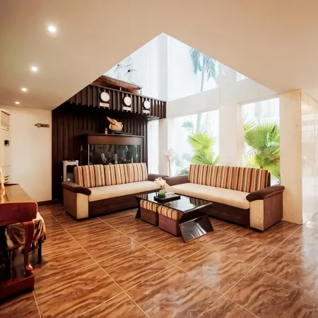Ngoc Linh Luxury Hotel Отели рядом с достопримечательностью «Кинотеатры CGV»