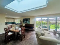 Charming 2BD Country Bungalow on Working Farm in Kent Countryside - キッチン