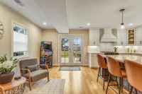 South Street Stay - Downtown Leesburg - 4-Star