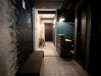 Bench Hotel di 