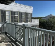 Seaside Proper Condo walk to the beach, shopping & restaurants