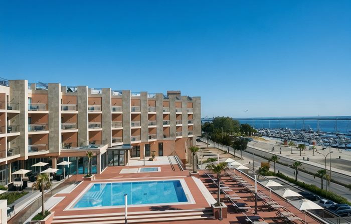 Real Marina Residence