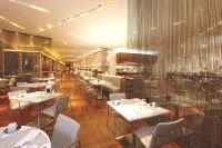Radisson Blu Gautrain Hotel, Sandton Johannesburg
