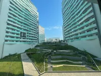 Acellyne's Suites @ The Residences at Commonwealth by Century 錦繡城市購物中心附近的飯店